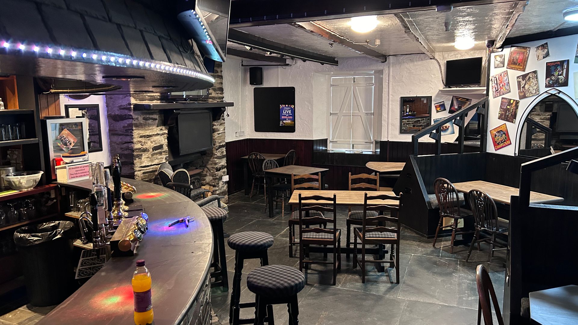 Drinking area, Bettle & Chisel