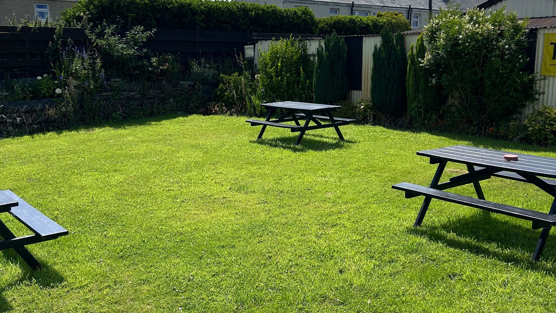 Sunny beer garden, Bettle & Chisel