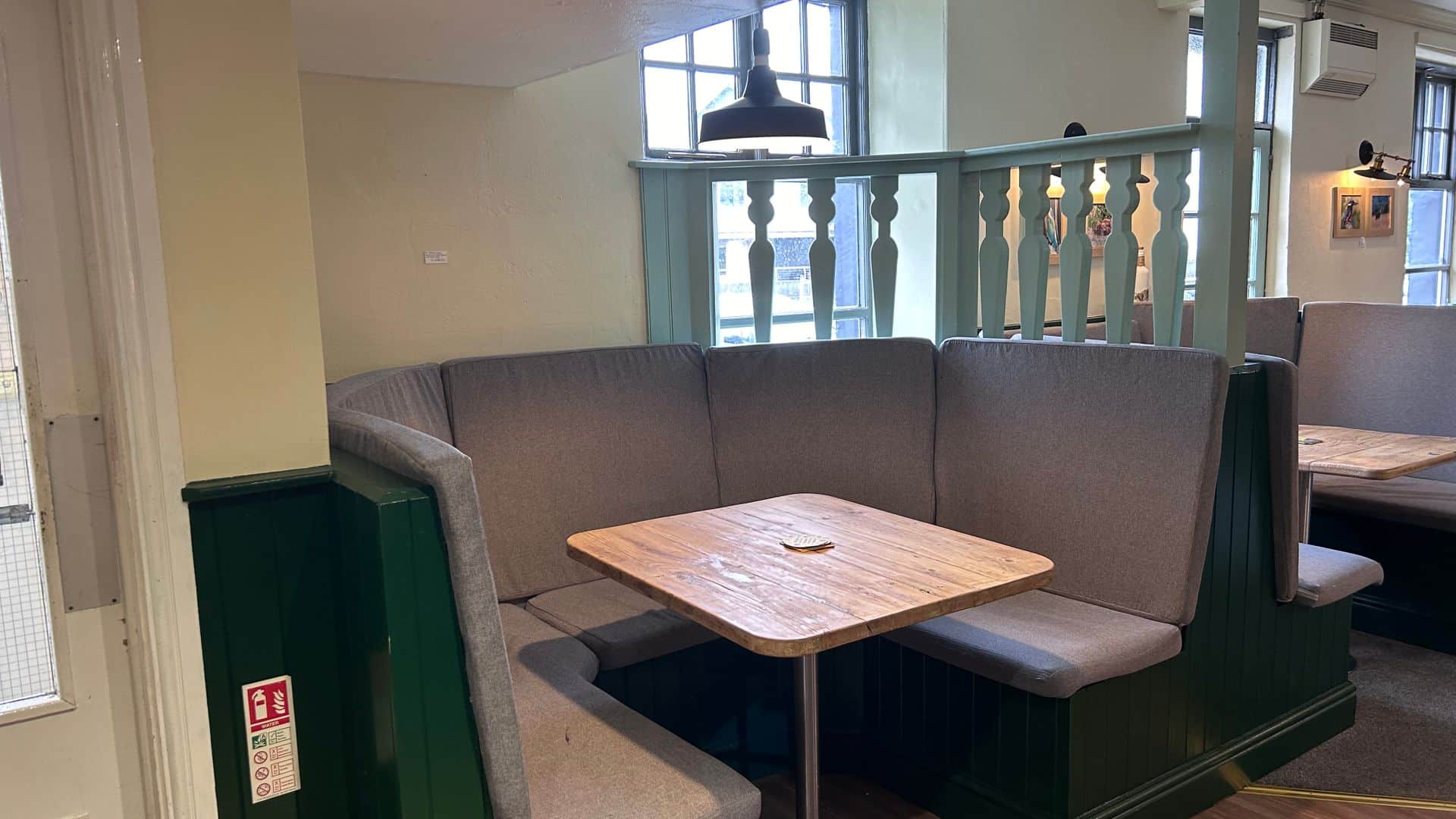 Corner seating, Rolle Quay Inn