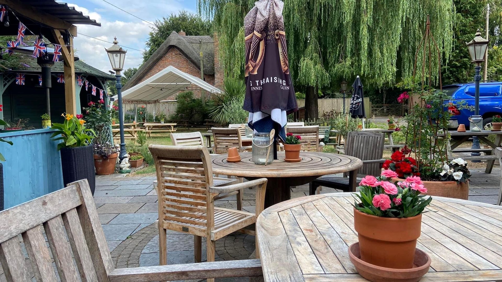Outside area, Cricketers Inn