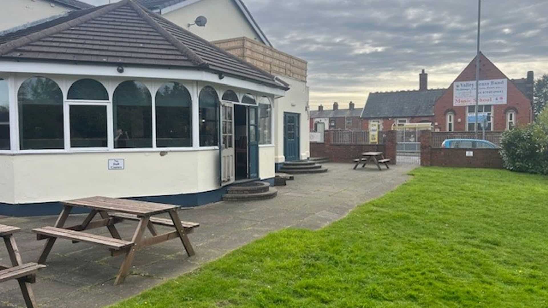 Beer garden, Owls Nest