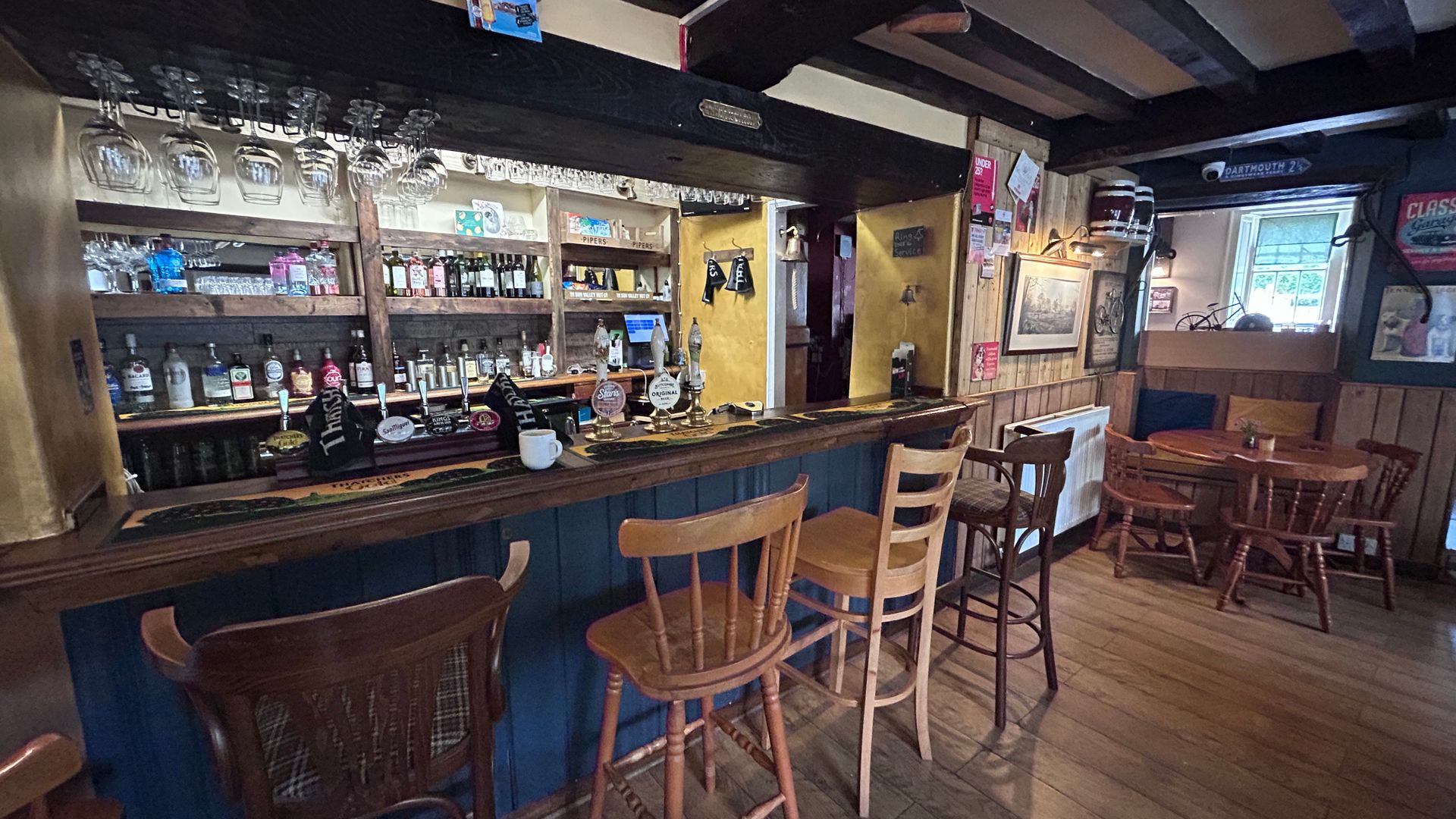 Bar area, Kings Arms
