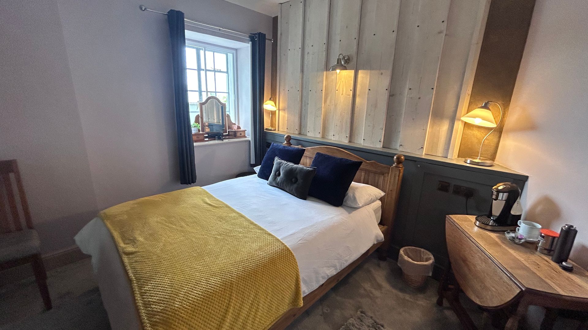 Bedroom at the kings arms