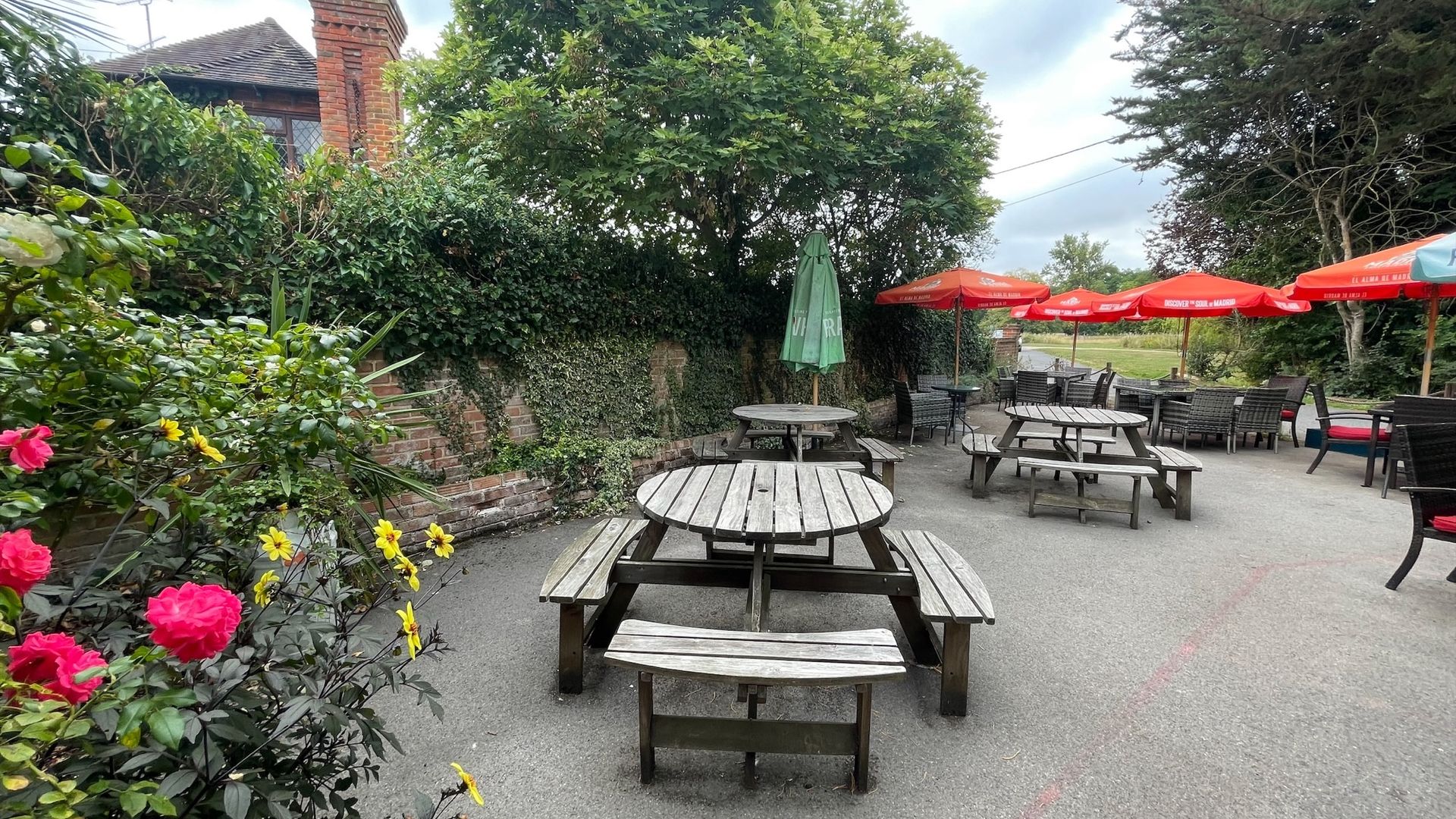 Beer garden, Old House at Home