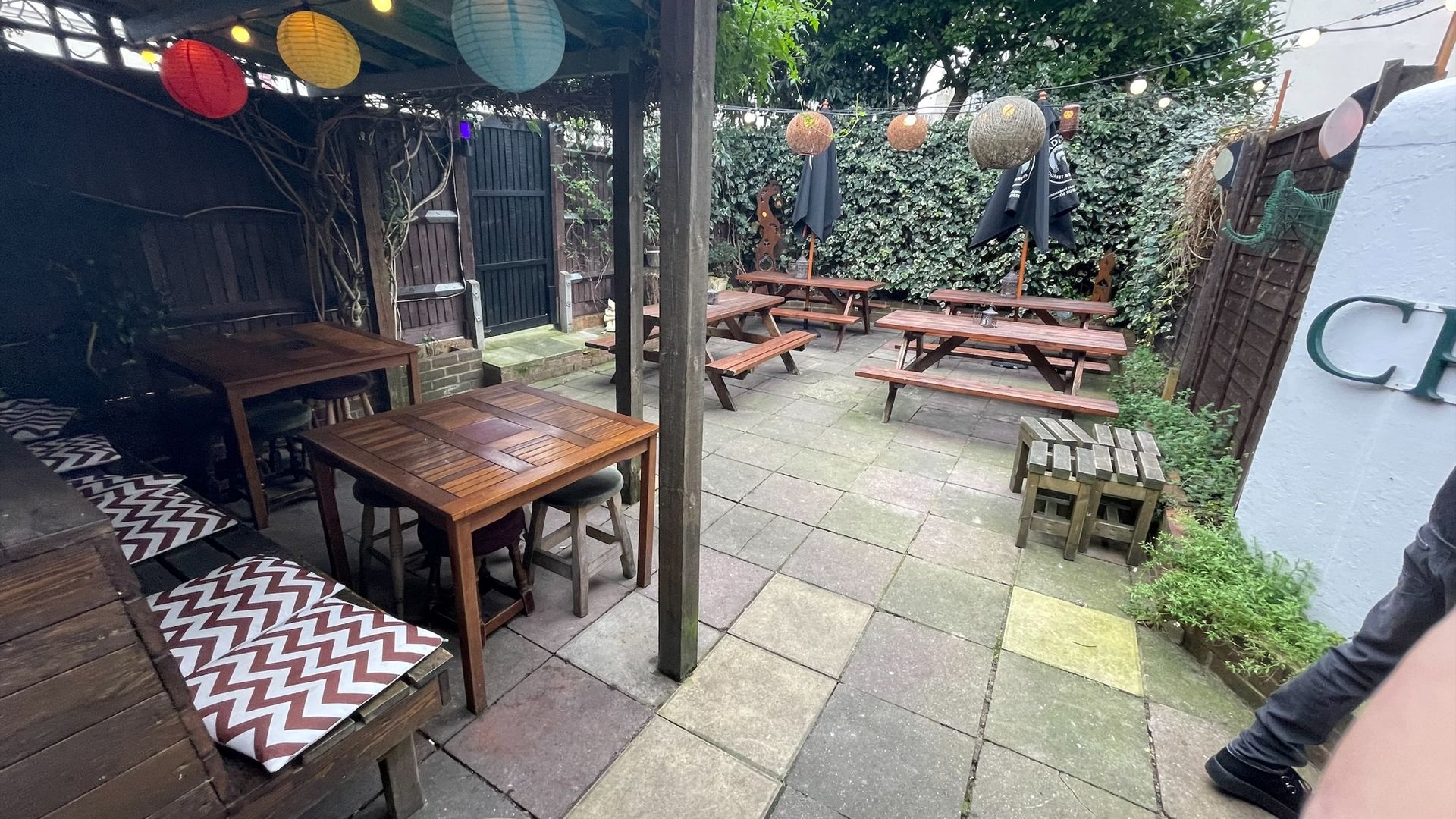 Beer garden, Park Crescent
