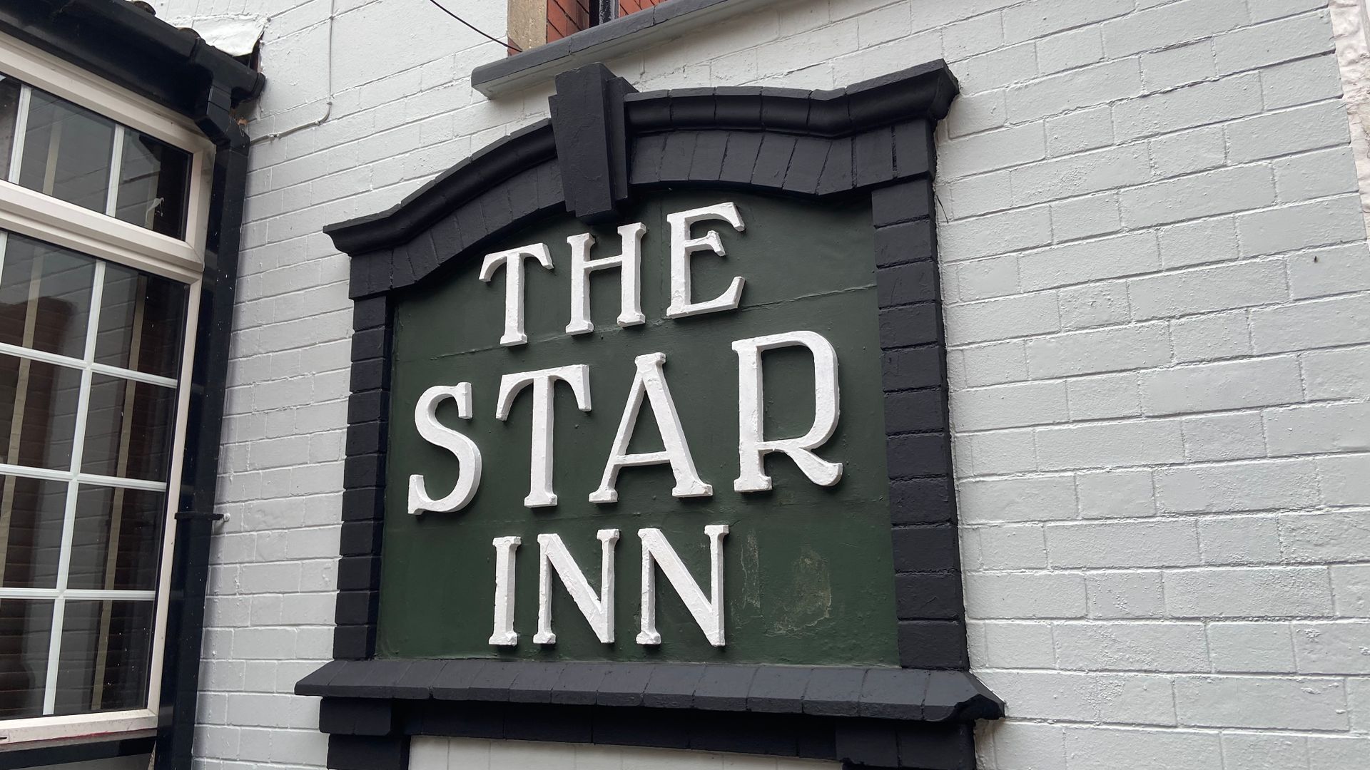The Star Inn Sign